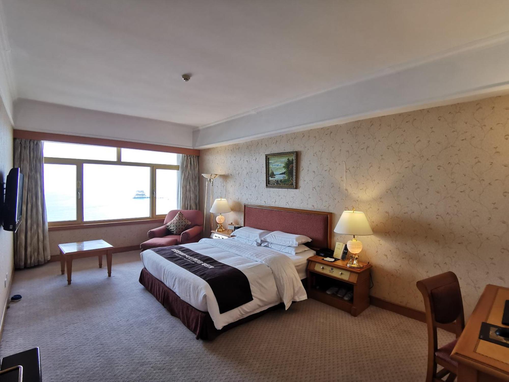 Qingdao Oceanwide Elite Hotel Exteriör bild